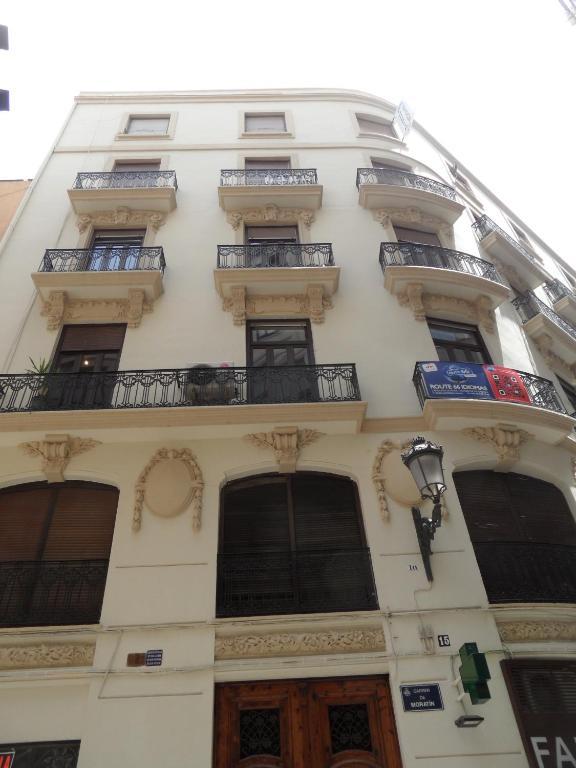 Pension Moratin Valencia Exterior photo